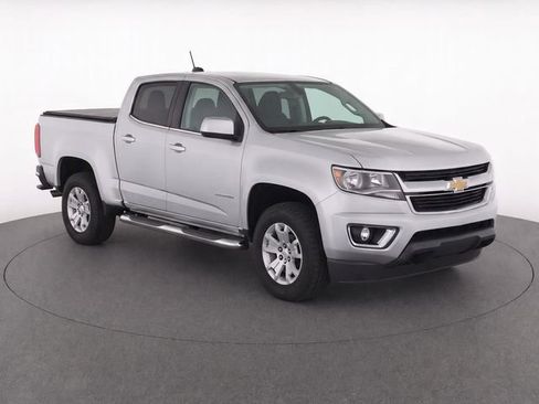 Used 2016 Chevrolet Colorado LT w/ LT Convenience Package RWD image 2