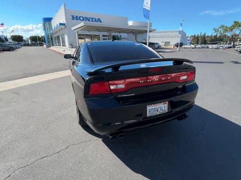 Used 2014 Dodge Charger R/T w/ Blacktop Package RWD image 7