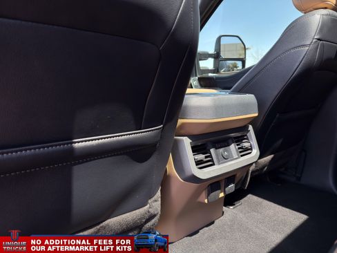 Used 2023 Ford F250 Lariat w/ FX4 Off-Road Package AWD/4WD image 21