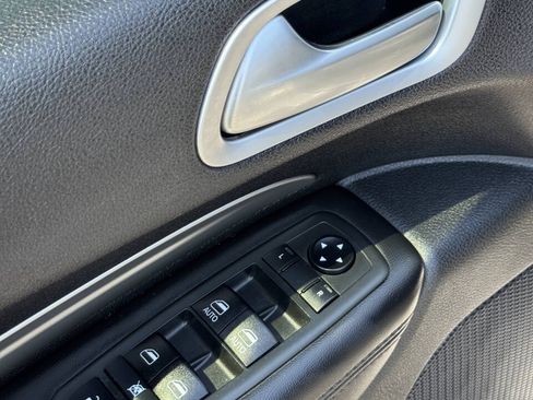 Used 2019 Dodge Durango SXT RWD image 18