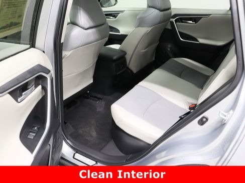 Used 2024 Toyota RAV4 Limited image 30