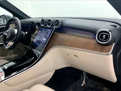 Certified 2023 Mercedes-Benz GLC 300 image 11