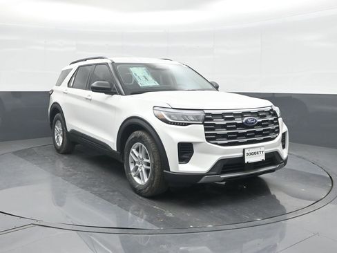 New 2026 Ford Explorer Active image 3