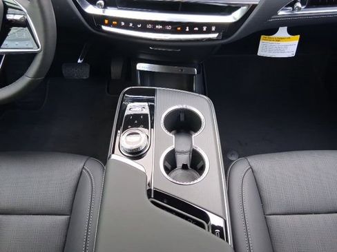 New 2026 Cadillac Lyriq Sport image 15