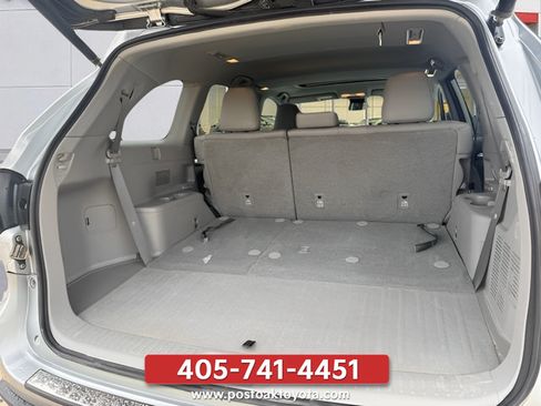 Used 2019 Toyota Highlander XLE w/ Protection Package #3 AWD/4WD image 26
