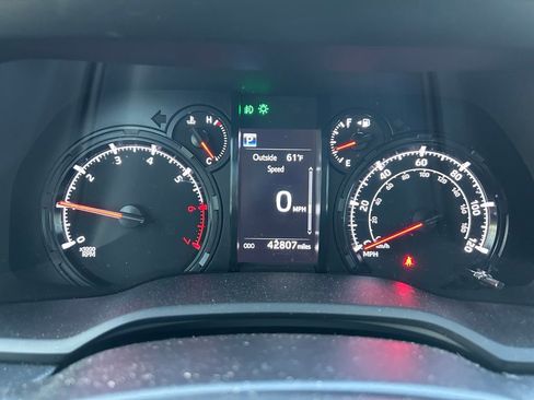 Used 2024 Toyota 4Runner SR5 image 24