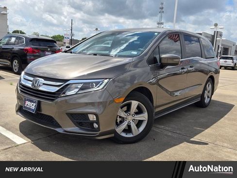 Used 2018 Honda Odyssey EX image 1
