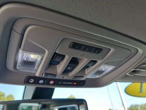 Used 2021 GMC Sierra 1500 Denali w/ Denali Premium Package image 20