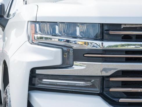 Used 2020 Chevrolet Silverado 1500 High Country AWD/4WD image 16