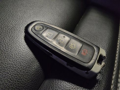 Used 2019 Ford Escape SEL AWD/4WD image 32
