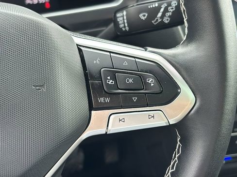 Used 2023 Volkswagen Tiguan SE w/ Panoramic Sunroof Package AWD/4WD image 17