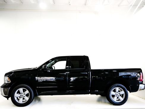 Used 2024 RAM 1500 Classic SLT AWD/4WD image 4