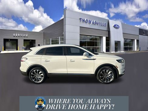 Used 2022 Lincoln Nautilus Reserve image 2