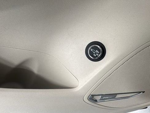 Used 2023 Buick Envision Avenir image 21