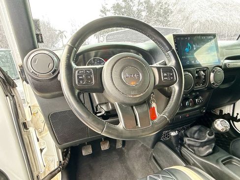 Used 2017 Jeep Wrangler Unlimited Sport AWD/4WD image 12