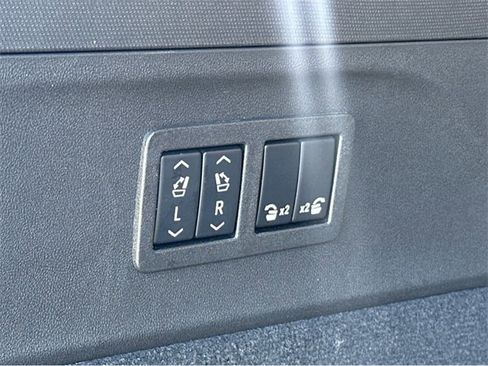 New 2025 Cadillac Escalade IQ Sport 2 image 32