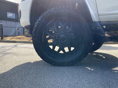 Used 2022 RAM 3500 Limited w/ Max Tow Package image 17