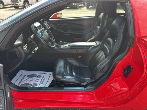 Used 1997 Chevrolet Corvette Coupe w/ Performance Handling Pkg image 30