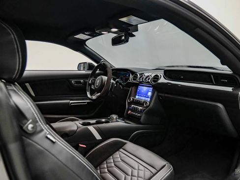 Used 2021 Ford Mustang Shelby GT500 w/ Technology Package image 57