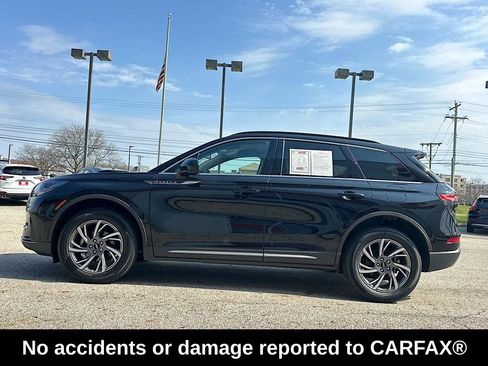 Used 2026 Lincoln Corsair Premiere AWD/4WD image 2