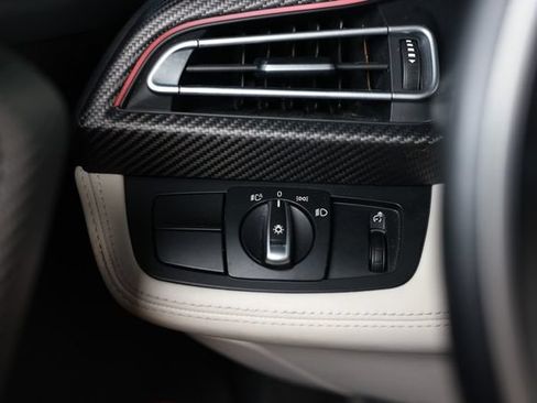 Used 2020 BMW i8 Coupe AWD/4WD image 49