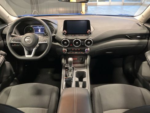 Used 2025 Nissan Sentra SV image 22