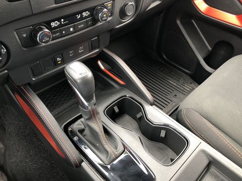 Used 2024 Nissan Frontier PRO-4X w/ Technology Package image 18