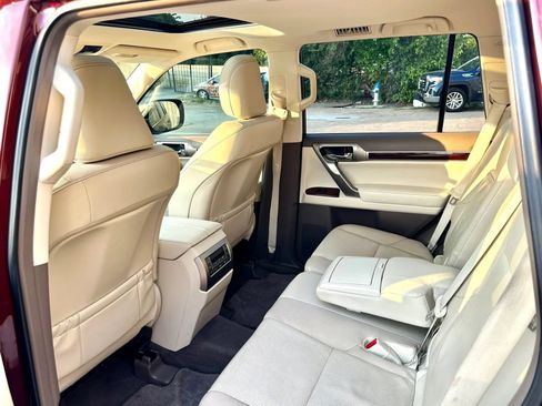 Used 2019 Lexus GX 460 Premium w/ Premium Package AWD/4WD image 12