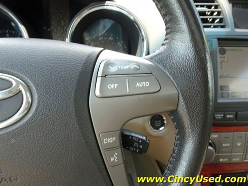 Used 2010 Toyota Highlander Limited AWD/4WD image 24