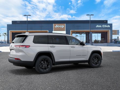 New 2026 Jeep Grand Cherokee L 4WD image 4