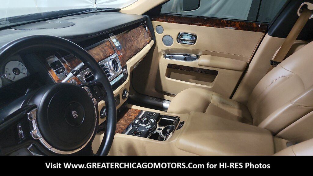 Used 2010 Rolls-Royce Ghost RWD image 32