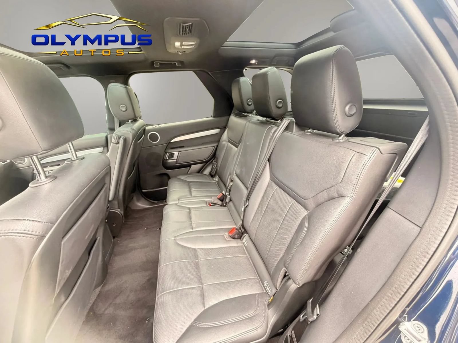 Used 2020 Land Rover Discovery Landmark AWD/4WD image 18