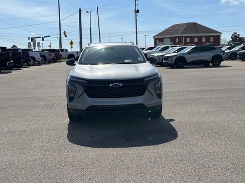 New 2026 Chevrolet Trax LT w/ Sunroof Package FWD image 10