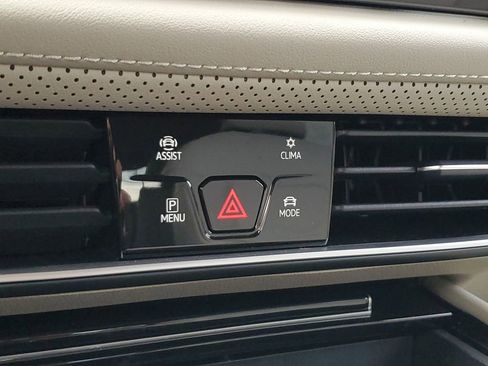 Used 2024 Volkswagen Atlas SE FWD image 36