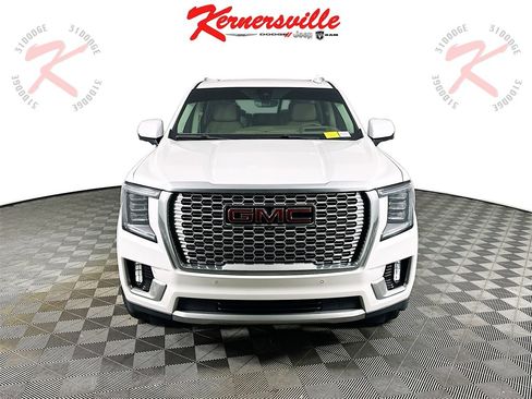 Used 2021 GMC Yukon Denali w/ Denali Premium Package image 2