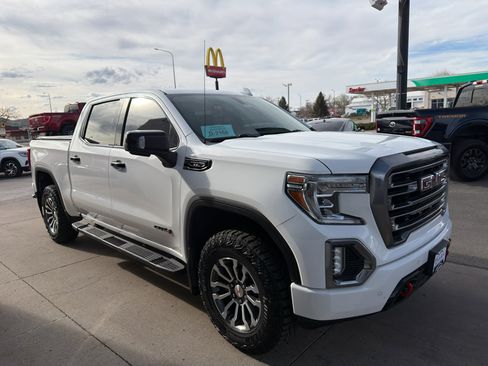 Used 2020 GMC Sierra 1500 AT4 w/ AT4 Premium Package image 4