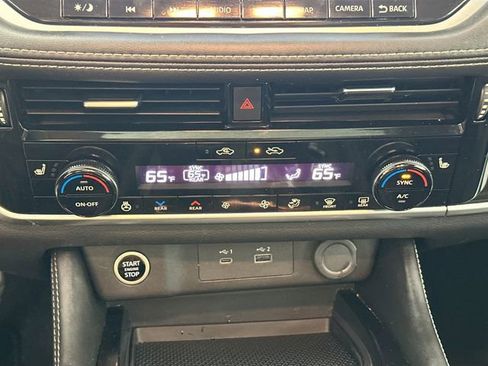 Used 2023 Nissan Rogue SL w/ SL Premium Package image 15