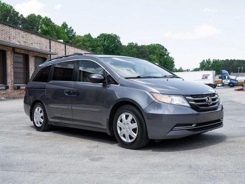 Used 2016 Honda Odyssey LX image 13