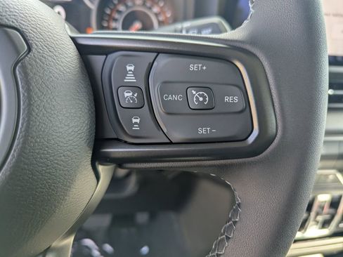 New 2026 Jeep Gladiator Sport image 18