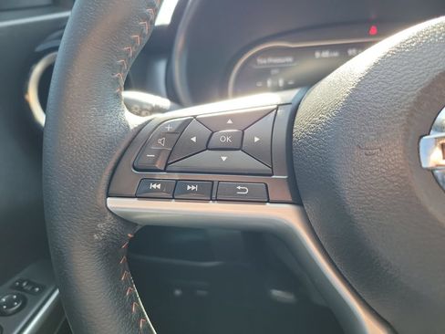 Used 2019 Nissan Kicks SR w/ SR Premium Package FWD image 21