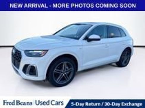 Used 2021 Audi Q5 e Premium Plus w/ Premium Plus Package image 3