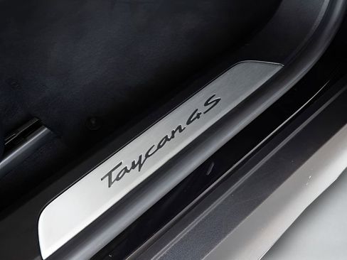 Used 2021 Porsche Taycan 4S AWD/4WD image 78