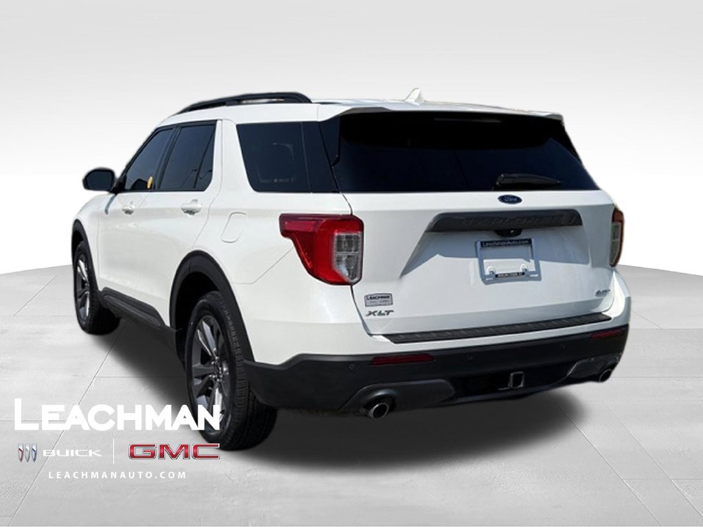 Used 2023 Ford Explorer XLT w/ Equipment Group 202A AWD/4WD image 6