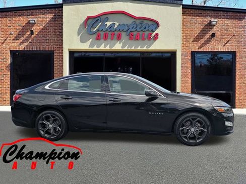 Used 2022 Chevrolet Malibu LT FWD image 3
