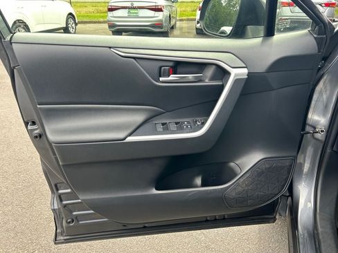 Used 2022 Toyota RAV4 SE w/ Convenience Package AWD/4WD image 20