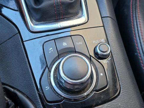 Used 2014 MAZDA MAZDA3 i Grand Touring image 25