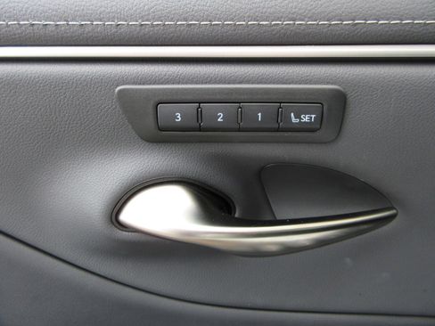 Used 2025 Lexus ES 350 w/ Premium Package image 28