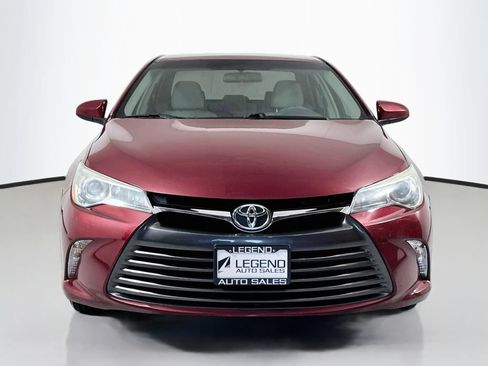 Used 2017 Toyota Camry LE FWD image 2