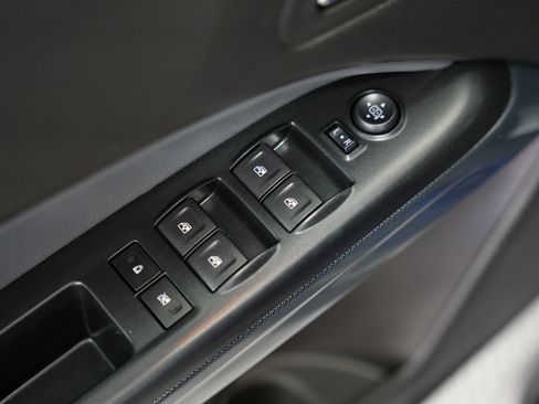 Used 2015 Chevrolet Colorado Z71 RWD image 39