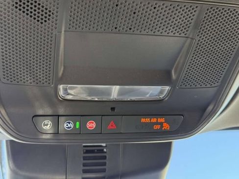 Used 2025 Buick Enclave Preferred w/ Super Cruise Package image 36